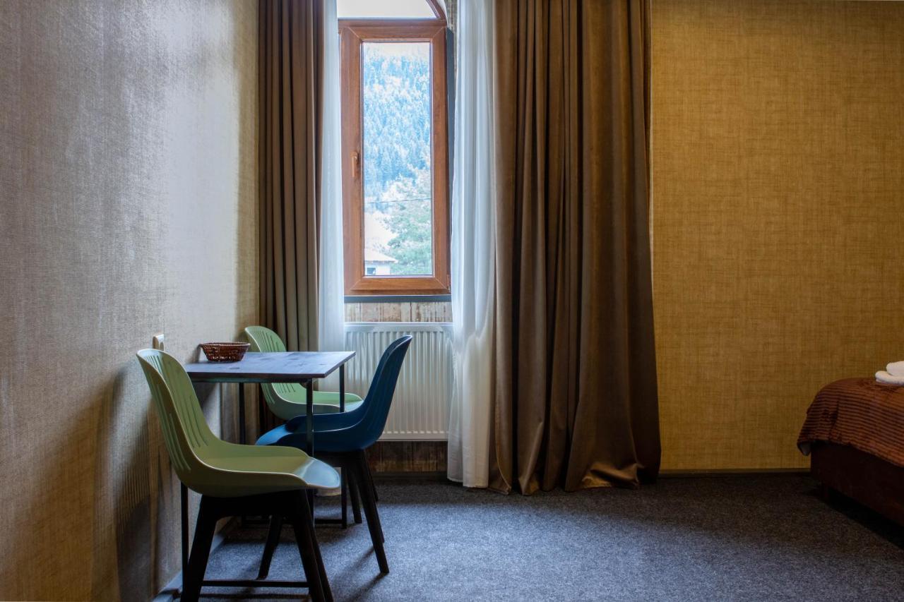 Hotel Eden Mestia Eksteriør billede