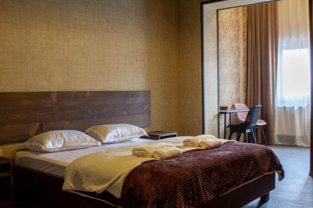 Hotel Eden Mestia Eksteriør billede